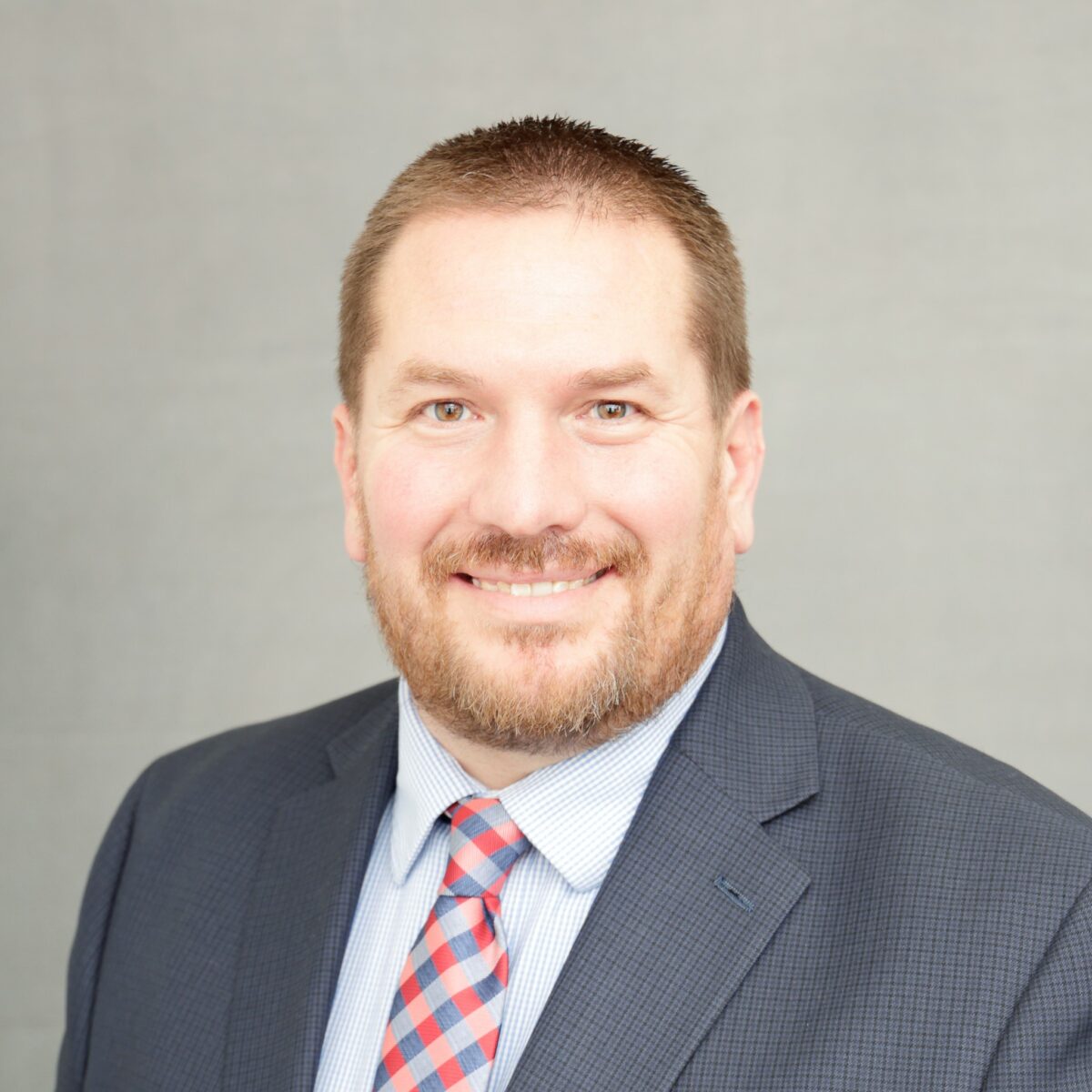 Headshot of Damon Knoche